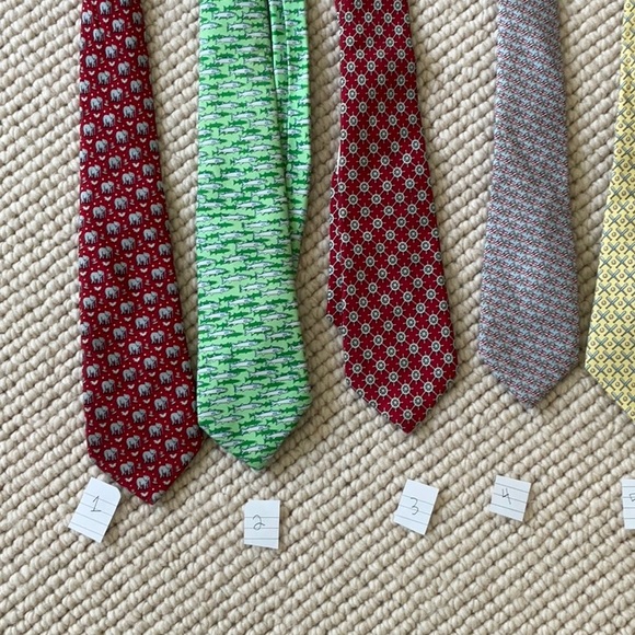 Vineyard vines boys ties and belts - Picture 3 of 5